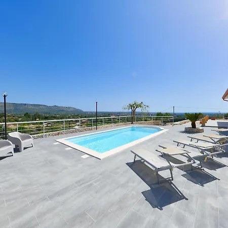 With Private Pool In * Floridia