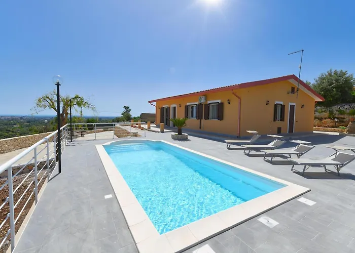 Vakantiehuis With Private Pool In Floridia