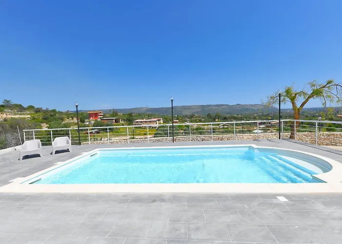 Vakantiehuis With Private Pool In Floridia